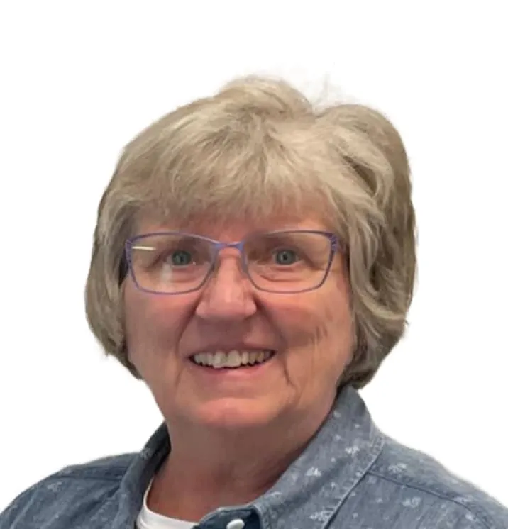 Member performing single arm incline bench press